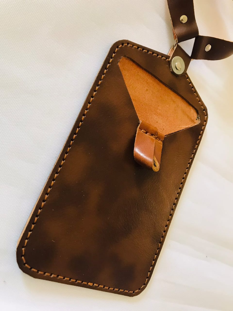 Heritage Leather Mobile Holder – Hands-Free Crossbody & Belt Pouch for Everyday Carry