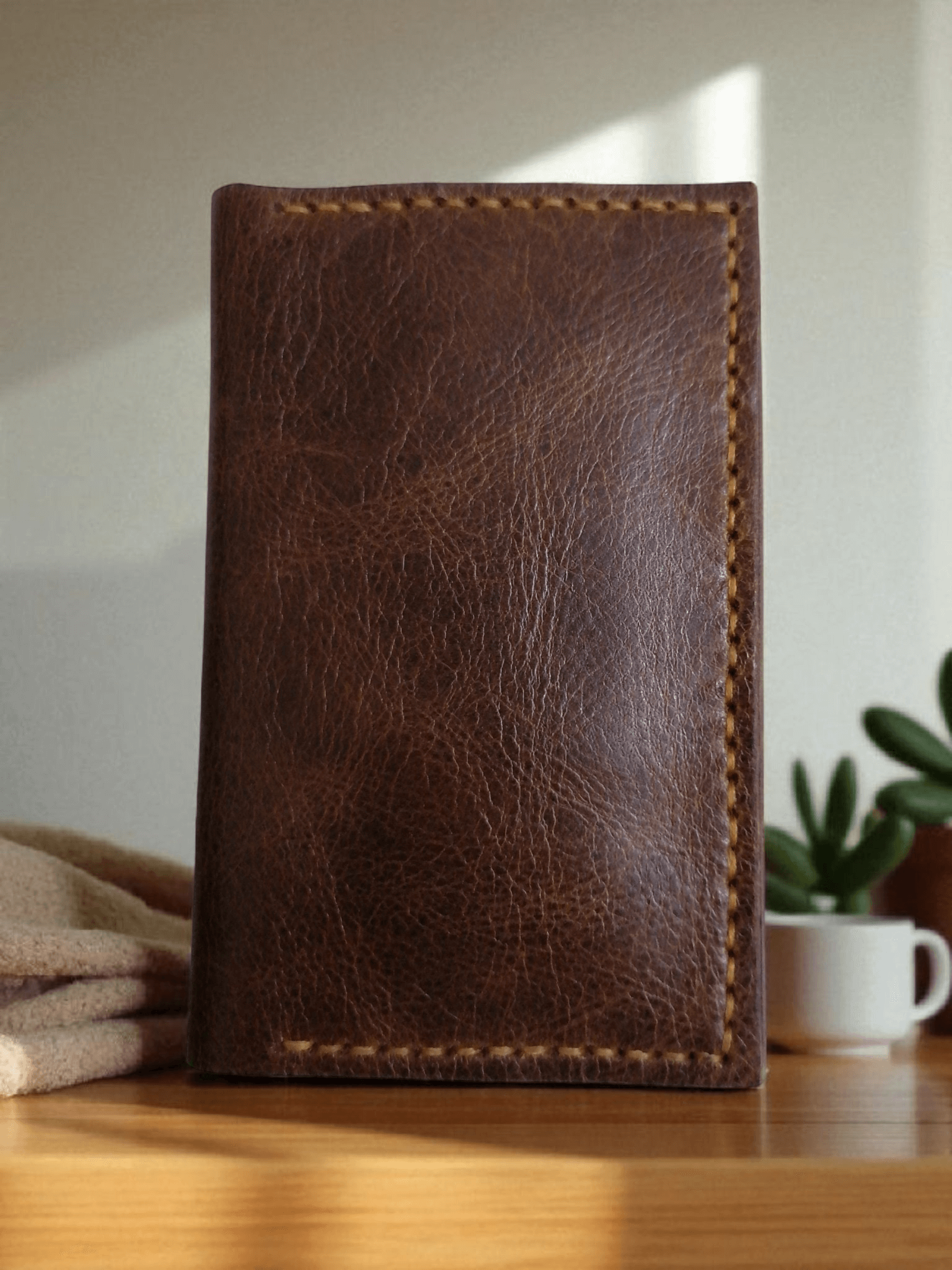Compact Leather Wallet for Men | Holds 6 Cards
